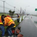 ขั้นตอนการติดตั้งการ์ดเรล แขวงทางหลวงพิเศษระหว่างเมือง (Inter-City Motorway) ตามแบบมาตรฐานกรมทางหลวงเลขที่ DWG.NO.RS-603,604,605 และ 606