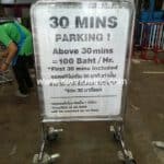 แผงกั้นสแตนเลส มีล้อ 30 MINS PARKING ABOVE 30 MINS.. บริษัท เดอะ คอมมอนส์ จำกัด